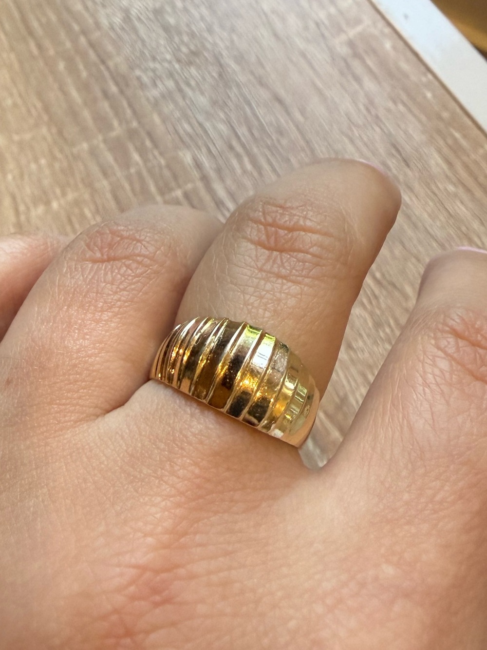 14K Solid Gold Vintage Ribbed Dome Ring